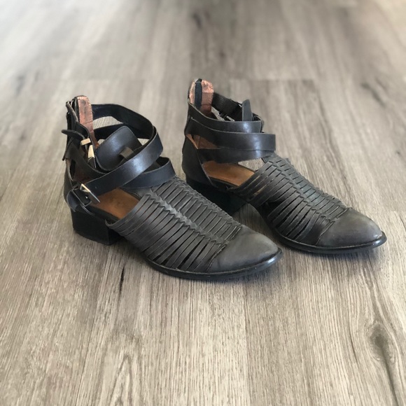 Jeffrey Campbell Black Distressed Stinson Booties - Picture 7 of 10